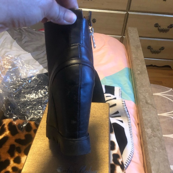 Blk wedge booties - Picture 4 of 4